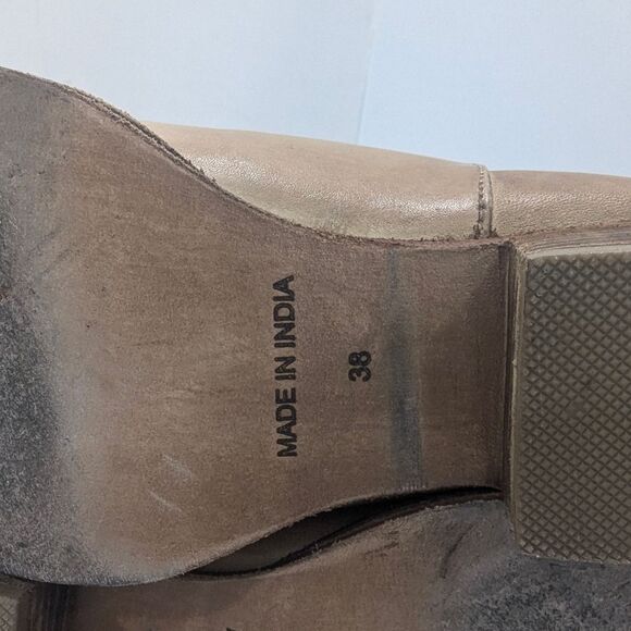 Free People Charm Double V Ankle Boot butterfly soft western Leather Tan sz 7.5 - Picture 12 of 13